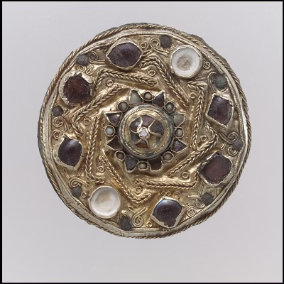 Medieval Frankrish jewelry with abalone